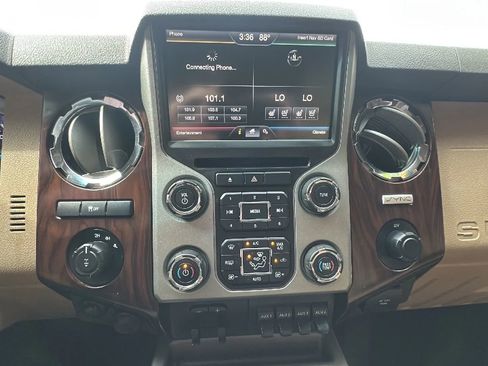 Used 2015 Ford F250 Lariat w/ Lariat Ultimate Package AWD/4WD image 15