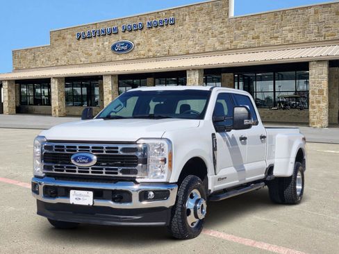 Used 2024 Ford F350 XLT w/ FX4 Off-Road Package image 2