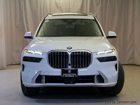 Used 2024 BMW X7 xDrive40i w/ Premium Package AWD/4WD image 5