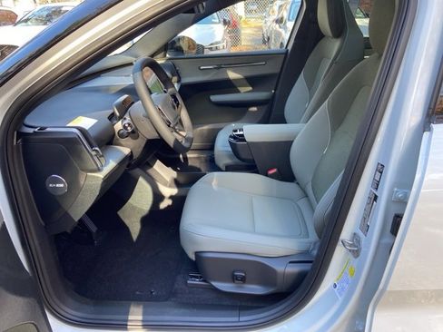 New 2025 Volvo EX30 Plus w/ Climate Package image 11