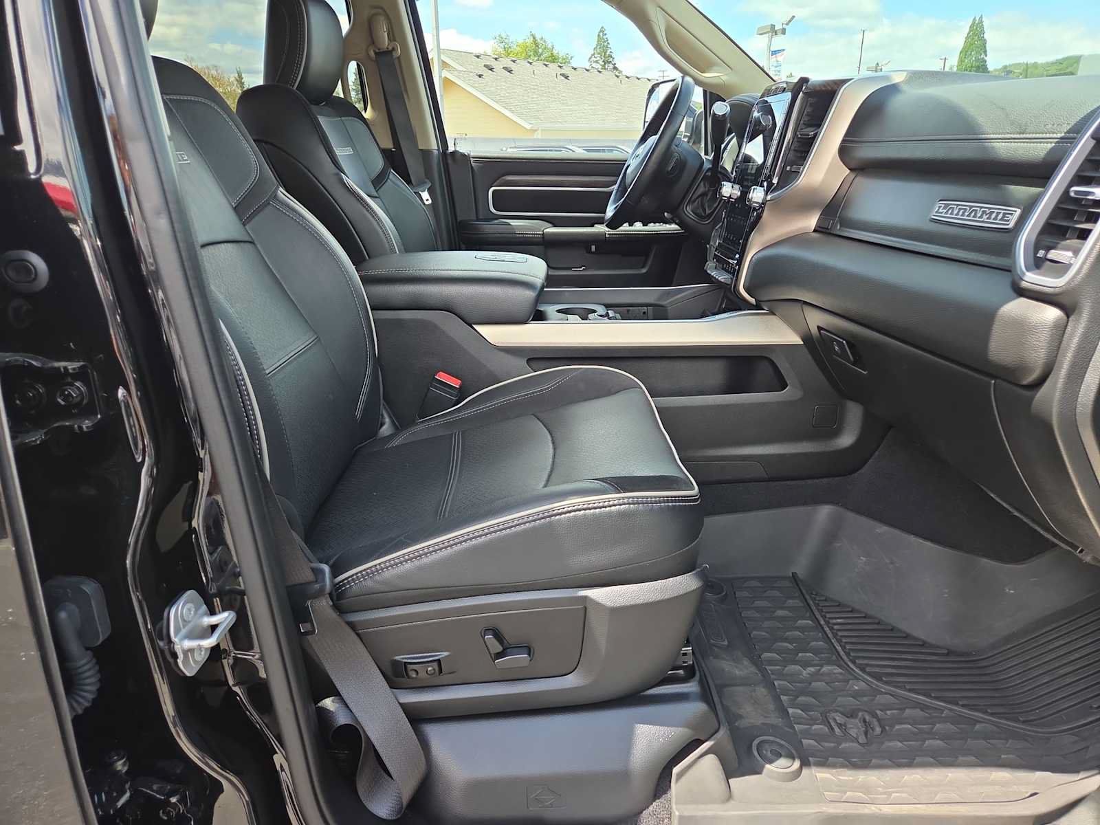 Used 2020 RAM 3500 Laramie AWD/4WD image 22
