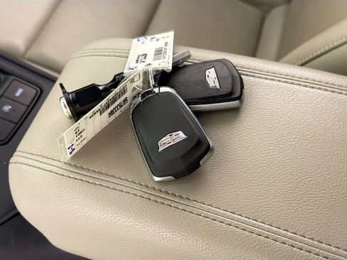 Used 2019 Cadillac XT4 Premium Luxury image 17