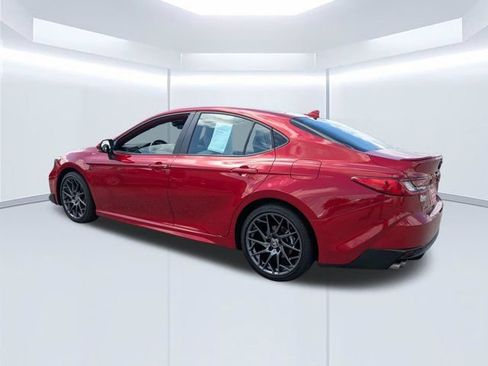 Used 2025 Toyota Camry SE FWD image 6