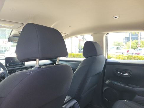 Used 2024 Honda HR-V LX image 14
