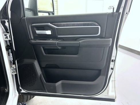 Used 2024 RAM 2500 Big Horn image 16