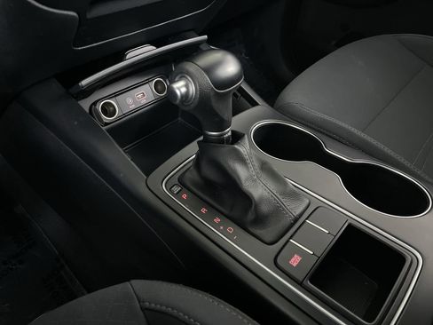 Used 2018 Kia Sorento L image 17