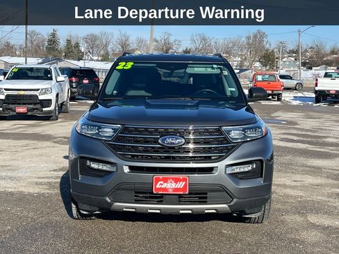 Used 2023 Ford Explorer XLT w/ Equipment Group 202A image 10