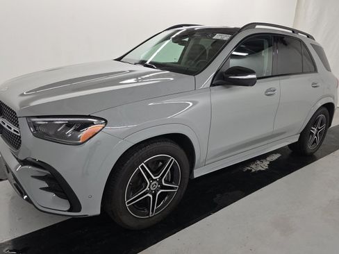 Used 2026 Mercedes-Benz GLE 450 4MATIC w/ 3rd Row Seat Package image 2