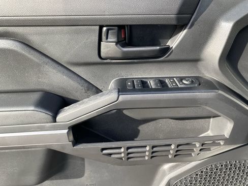 Certified 2025 Toyota Tacoma SR5 image 22