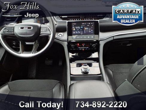 Certified 2024 Jeep Grand Cherokee Altitude AWD/4WD image 13