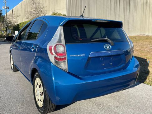 Used 2012 Toyota Prius C One image 10