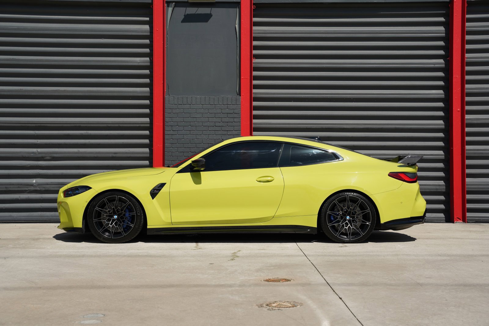 Used 2021 BMW M4 Competition w/ M Carbon Exterior Package RWD image 15