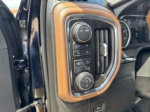 Used 2020 Chevrolet Silverado 2500 High Country w/ Technology Package AWD/4WD image 37