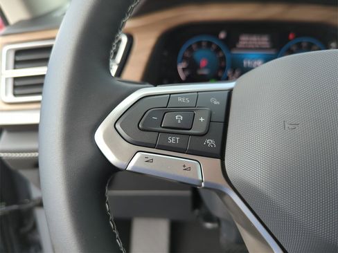 New 2026 Volkswagen Atlas SE image 38