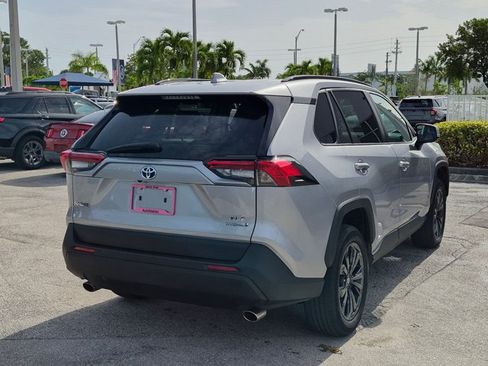 Used 2023 Toyota RAV4 XLE Premium AWD/4WD image 5