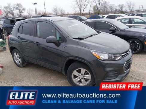 Used 2019 Chevrolet Trax LS w/ Tint and Cruise Package FWD image 1