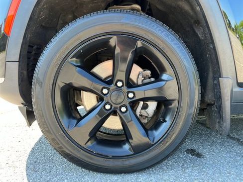 Used 2021 Jeep Grand Cherokee L Limited w/ MOPAR Finishing Package AWD/4WD image 16