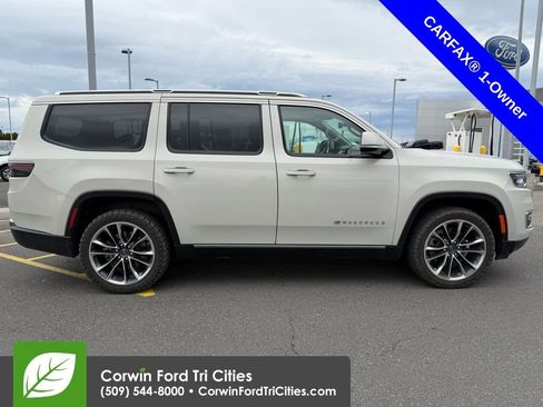 Used 2022 Jeep Wagoneer Series III w/ Premium Group I image 10