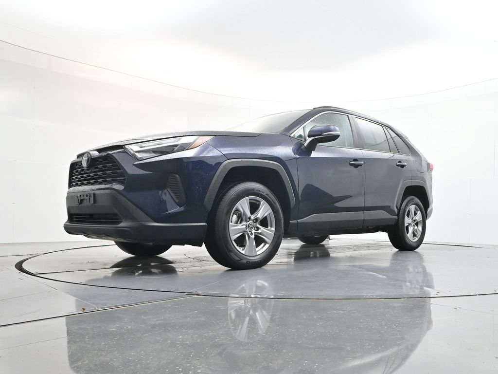 Used 2025 Toyota RAV4 XLE FWD image 34