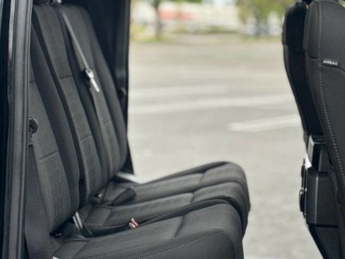 Used 2018 Ford F150 XLT w/ Equipment Group 302A Luxury AWD/4WD image 7