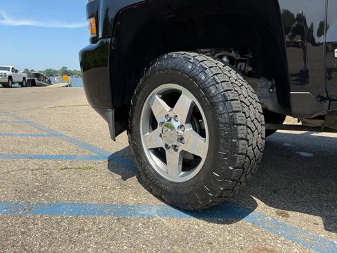 Used 2016 Chevrolet Silverado 2500 LTZ w/ Duramax Plus Package AWD/4WD image 9