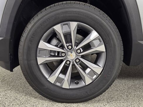 New 2026 Chevrolet Equinox LT w/ Safety and Technology Package FWD image 13