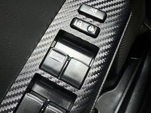 Used 2015 Toyota RAV4 LE image 16