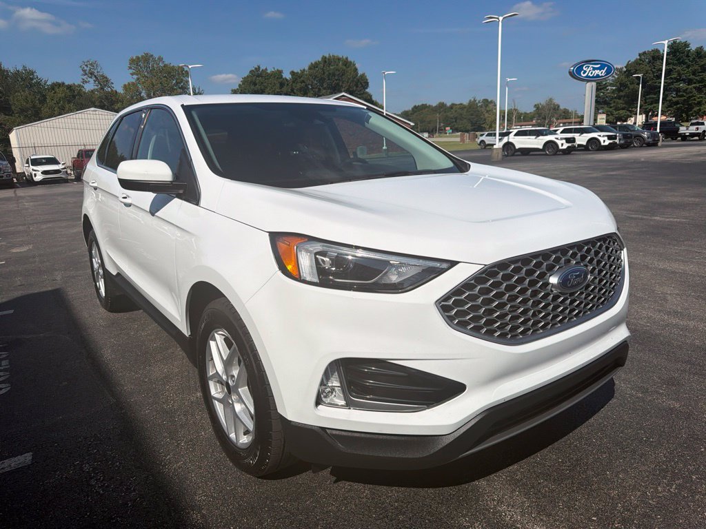 Used 2023 Ford Edge SEL w/ Convenience Package AWD/4WD image 7