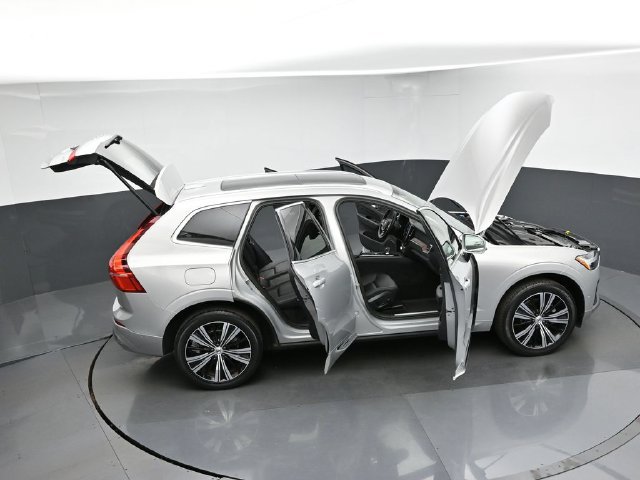 Used 2023 Volvo XC60 B5 Plus w/ Protection Package FWD image 43