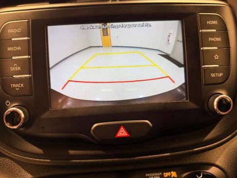 Used 2020 Kia Soul LX image 40