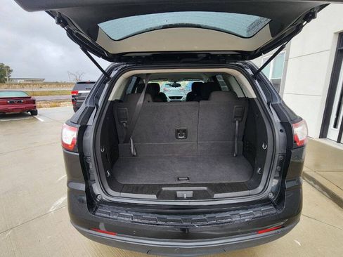 Used 2016 Chevrolet Traverse LT w/ Style and Technology Package FWD image 19