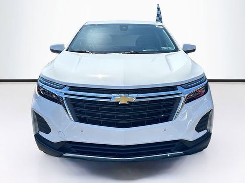 Used 2024 Chevrolet Equinox LT image 2