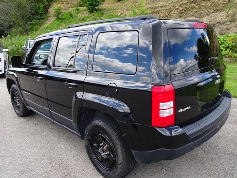 Used 2016 Jeep Patriot Sport w/ Power Value Group AWD/4WD image 8