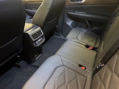 New 2026 Volkswagen Atlas SE image 11