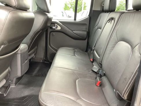 Used 2014 Nissan Frontier PRO-4X w/ Pro-4x Luxury Package AWD/4WD image 18