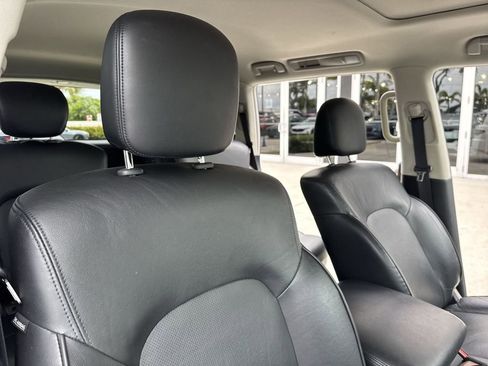 Used 2024 Nissan Armada SL w/ Captain's Chairs Package AWD/4WD image 46