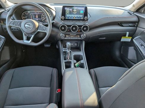Certified 2025 Nissan Sentra SR FWD image 14