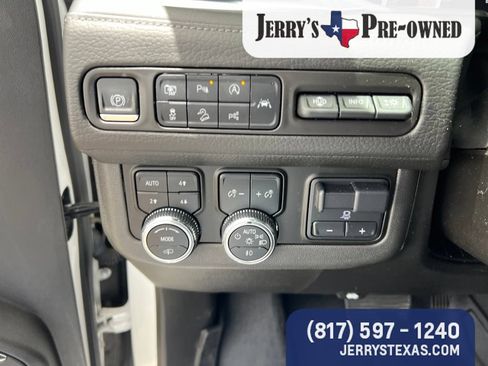 Used 2023 GMC Yukon Denali w/ Denali Reserve Package AWD/4WD image 13
