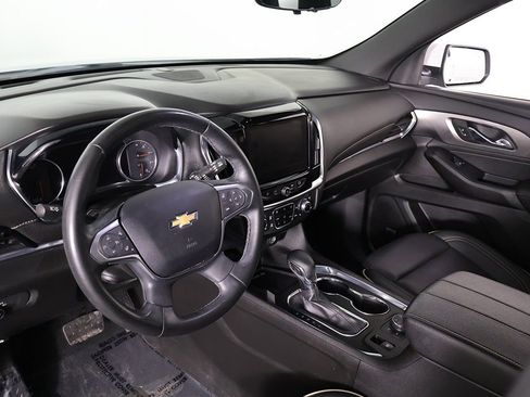 Used 2023 Chevrolet Traverse Premier image 31