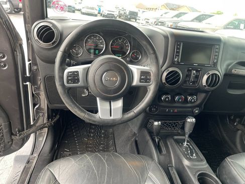 Used 2016 Jeep Wrangler Unlimited Sport AWD/4WD image 17