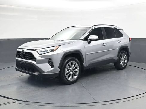 Used 2024 Toyota RAV4 XLE Premium w/ Weather Package AWD/4WD image 9
