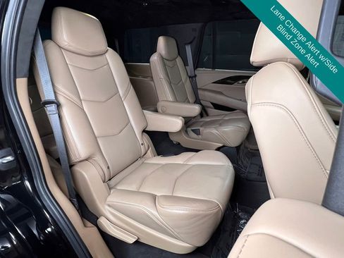 Used 2020 Cadillac Escalade Platinum AWD/4WD image 15