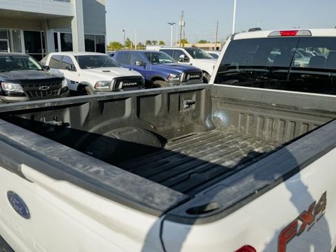 Used 2023 Ford F250 XLT w/ FX4 Off-Road Package image 10