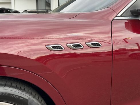 Used 2017 Maserati Levante w/ Sport Package AWD/4WD image 16