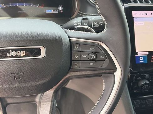 Used 2024 Jeep Grand Cherokee Limited image 22