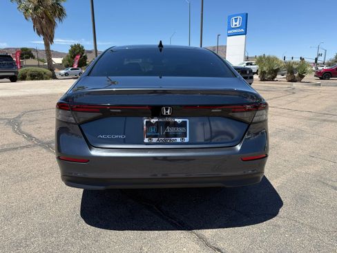 Used 2025 Honda Accord SE image 7