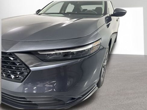 Used 2023 Honda Accord EX image 30