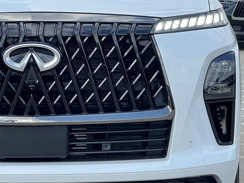 Used 2026 INFINITI QX80 4WD w/ Sport Exterior Package image 8