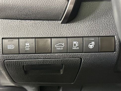 Used 2024 Toyota Camry SE image 19