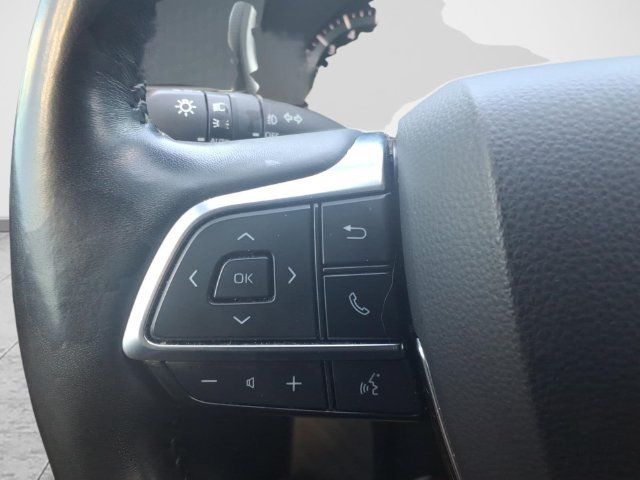 Used 2021 Toyota Highlander Platinum FWD image 27